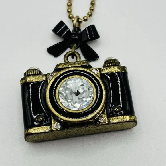 Betsy Johnson Silver Tone Camera  Black Enamel And Rhinestones Necklace - Picture 3 of 7